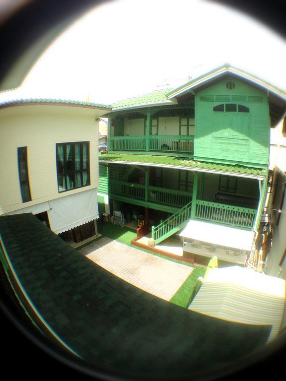 Green Teak House Bangkok Kültér fotó