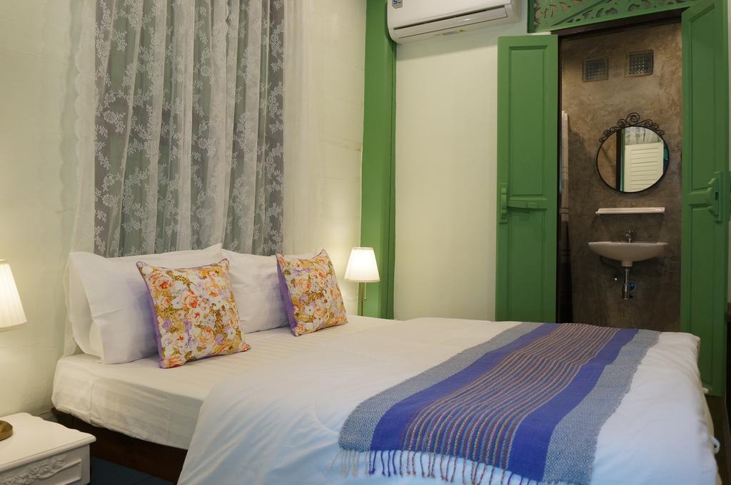 Green Teak House Bangkok Kültér fotó