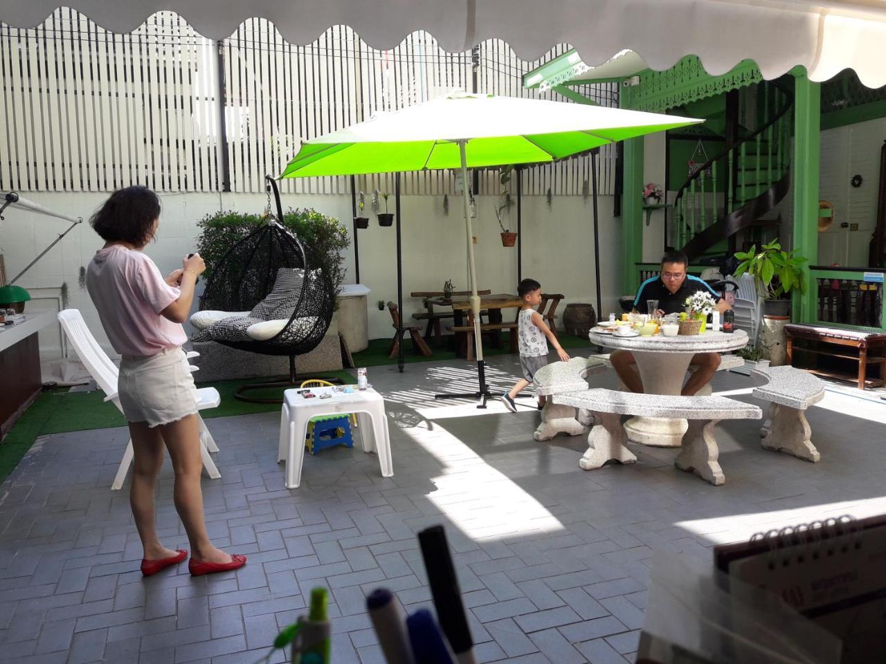 Green Teak House Bangkok Kültér fotó